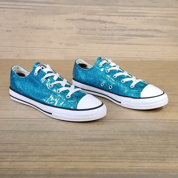 Converse All Star Sneakers Youth Size 4 - Picture 2 of 8